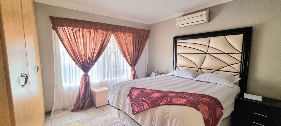 3 Bedroom Property for Sale in Langenhovenpark Free State